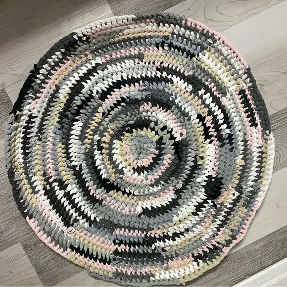 Handmade “Rag Rug”, Bath Mat - Picture 3 of 6